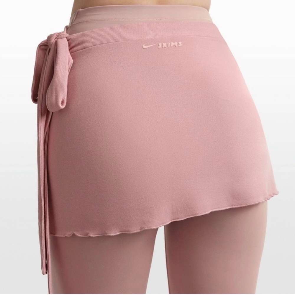 NikeSKIMS
Stretch Knit Wrap Skirt Himalayan NWT size small
